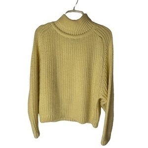 Vintage Fast Turn Turtleneck Sweater – Size Small – Cream Colored